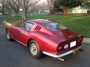 Une Ferrari 275 GTB à vendre. Elle a appartenu à Jean Paul Belmondo.