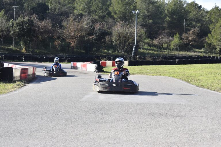 Les sessions kart enfant se font sur la même piste que les adultes.